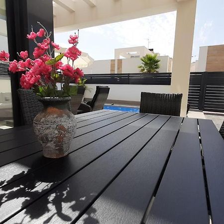 Villa Wilhelmina Torrevieja Kültér fotó