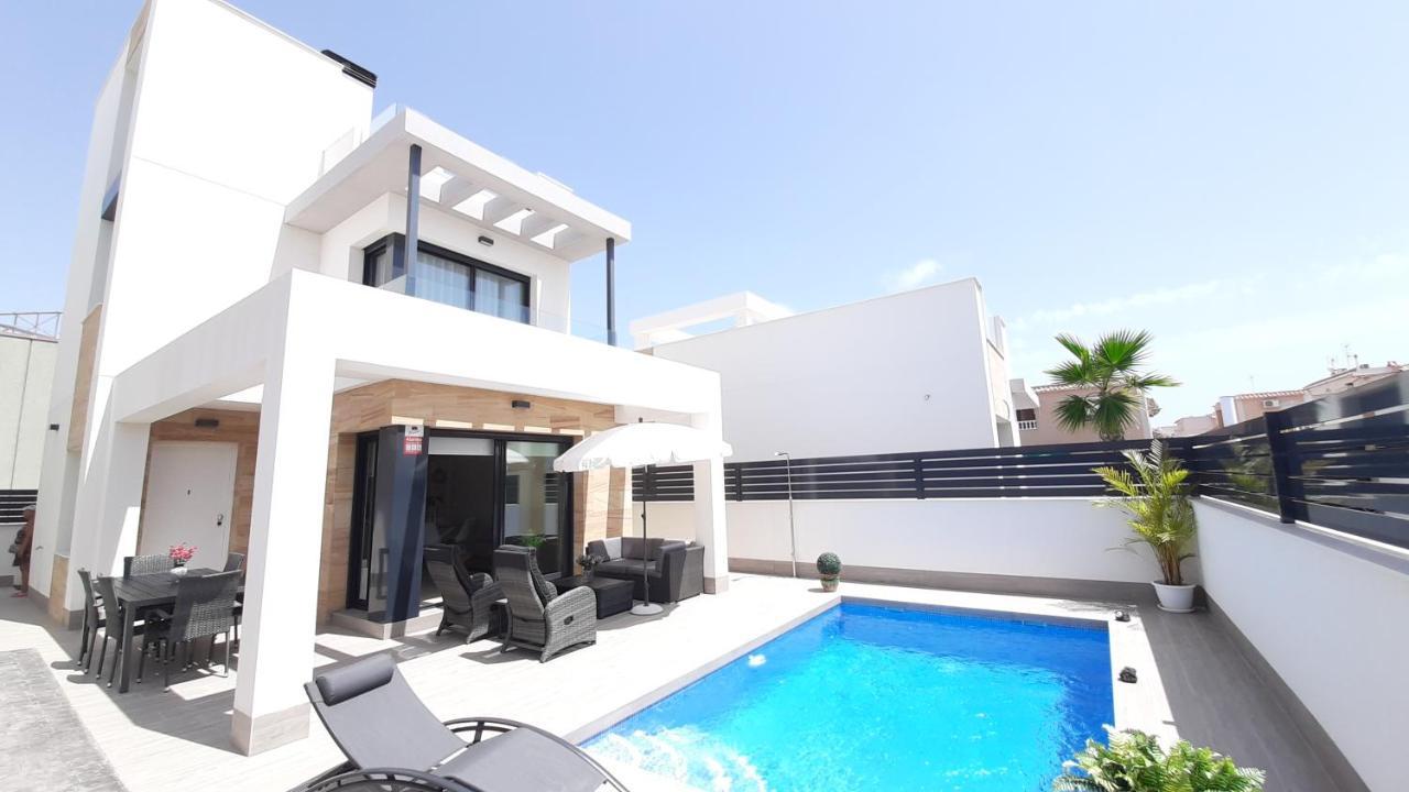 Villa Wilhelmina Torrevieja Kültér fotó